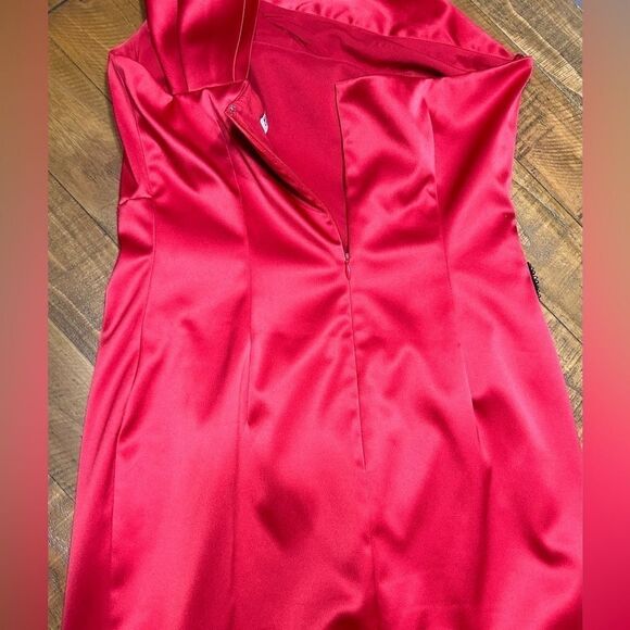 ELIZA J Red Satin One Shoulder Beaded Cocktail Dress - Picture 10 of 13